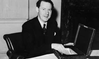 Hugh-Gaitskell-in-1951-001