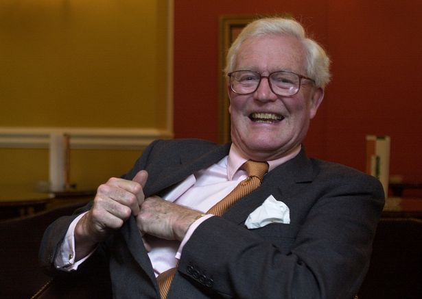 Douglas-Hurd-at-the-Burlington-Hotel