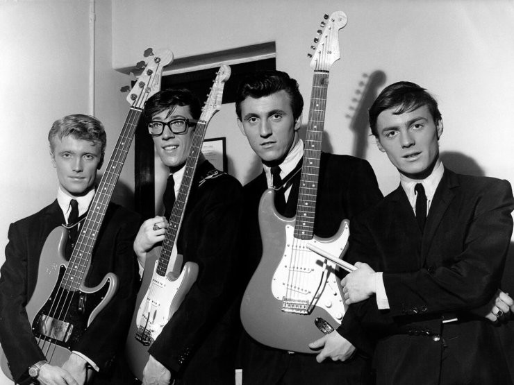 hank-marvin-3@1400x1050-1392x1044